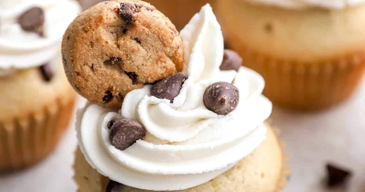Easy Chocolate Chip Cupcakes: Quick, Fluffy & Delicious